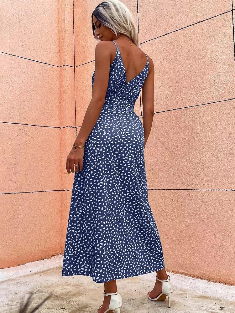 A sexy backless dress, featuring an alluring design with an open back to enhance your allure and style.