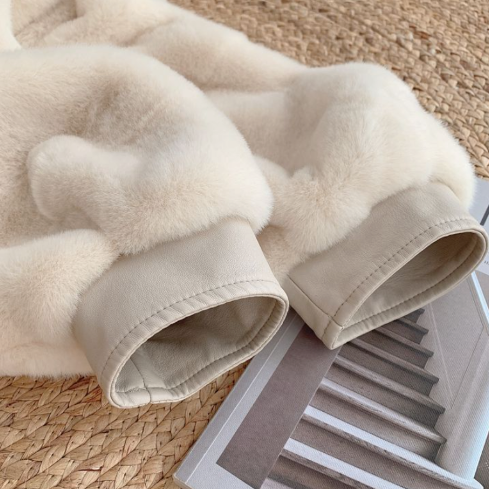 Stay stylish and cozy with our faux fur jacket, the perfect addition to your winter wardrobe.