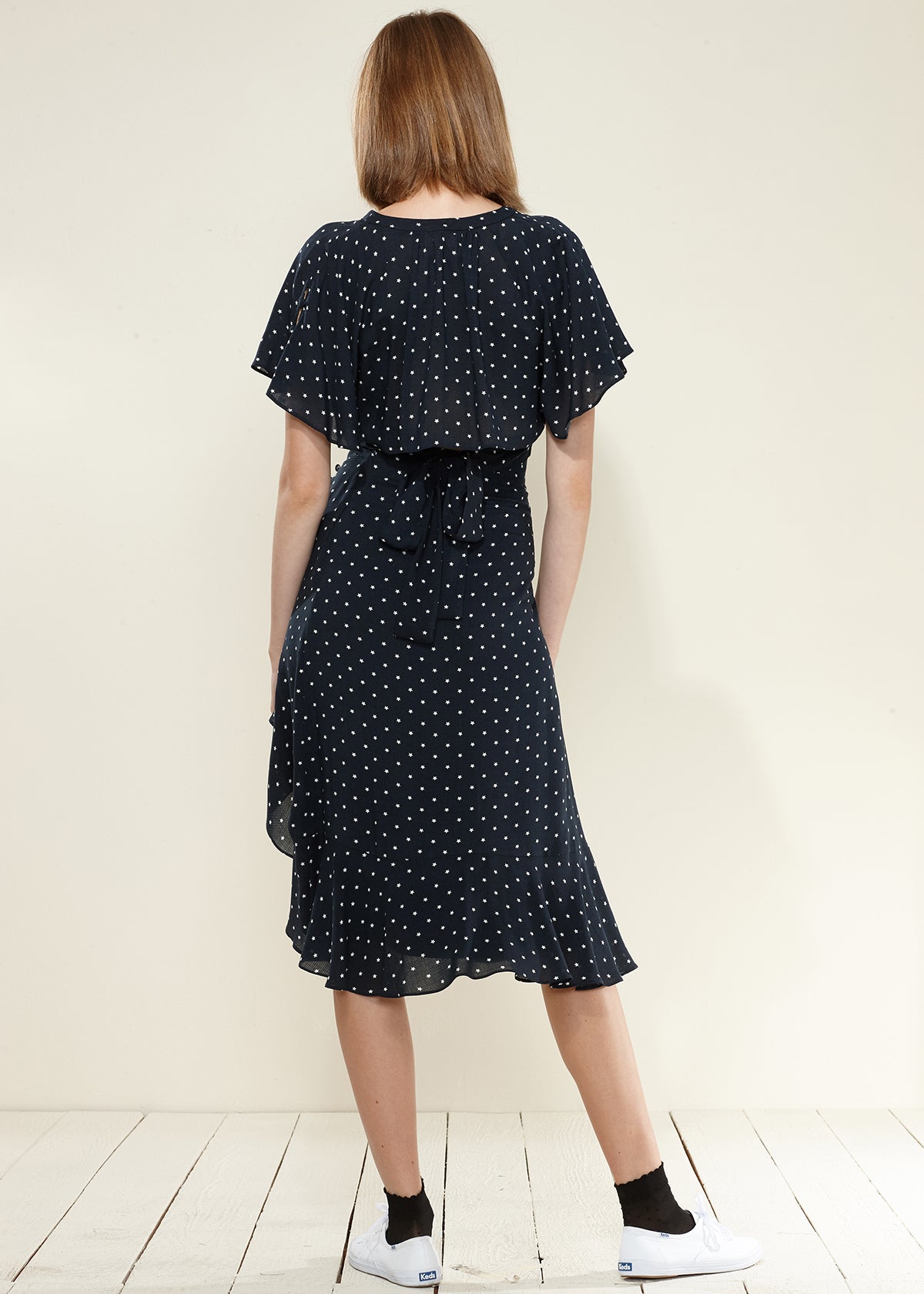 Discover our collection of versatile midi skirts. Elevate your style with these chic and comfortable skirts. Shop now for a trendy look!