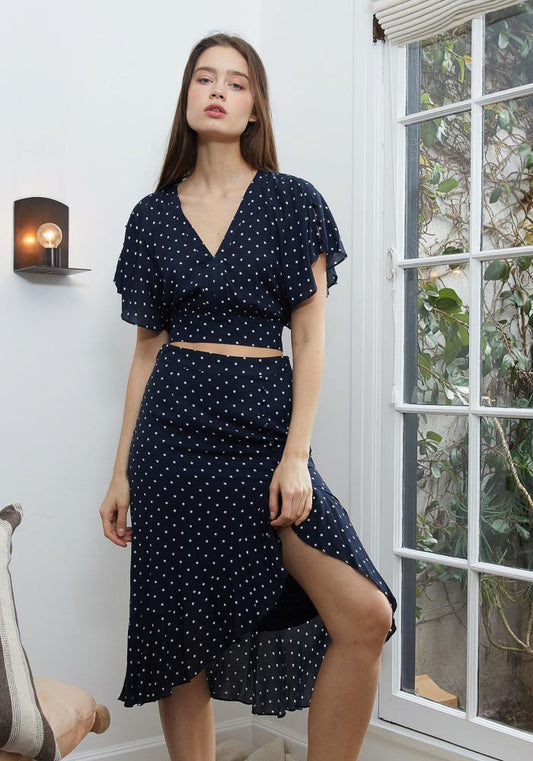 Discover our collection of versatile midi skirts. Elevate your style with these chic and comfortable skirts. Shop now for a trendy look!