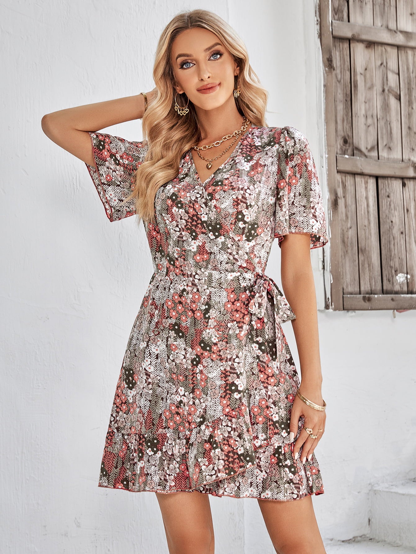 Short Sleeve Hem Dress: A dress with short sleeves and a stylish hemline, perfect for a fashionable and comfortable ensemble.
