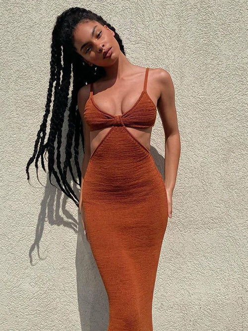 Elevate your style with our Imani Backless Maxi Dresses. Discover elegance and allure in our collection of women's backless maxi dresses designed for a chic and confident look.