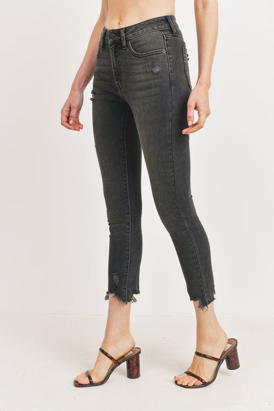 Stretch Skinny Jeans: Form-fitting denim pants with added stretch for comfort and a sleek, modern silhouette.