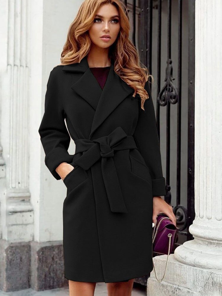 Stay warm and stylish in our Jane Wool Coat. Crafted with quality and fashion in mind, this wool coat is a timeless addition to your winter wardrobe.