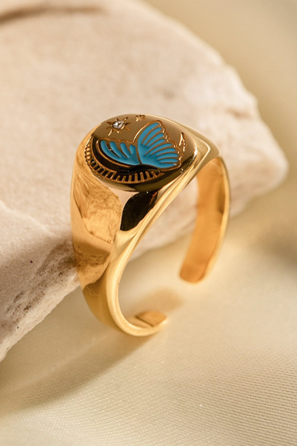 Elevate your style with our Stainless Steel Butterfly Open Ring. This durable and stylish stainless steel ring features an elegant butterfly design, perfect for adding a touch of charm to your jewelry collection.
